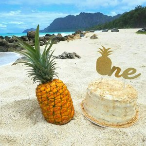 Gold pineapple cake topper