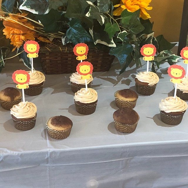 Lion baby cupcake toppers
